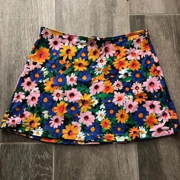 WEWOREWHAT Macro Wildflowers Tube Mini Skirt - Picture 2 of 3